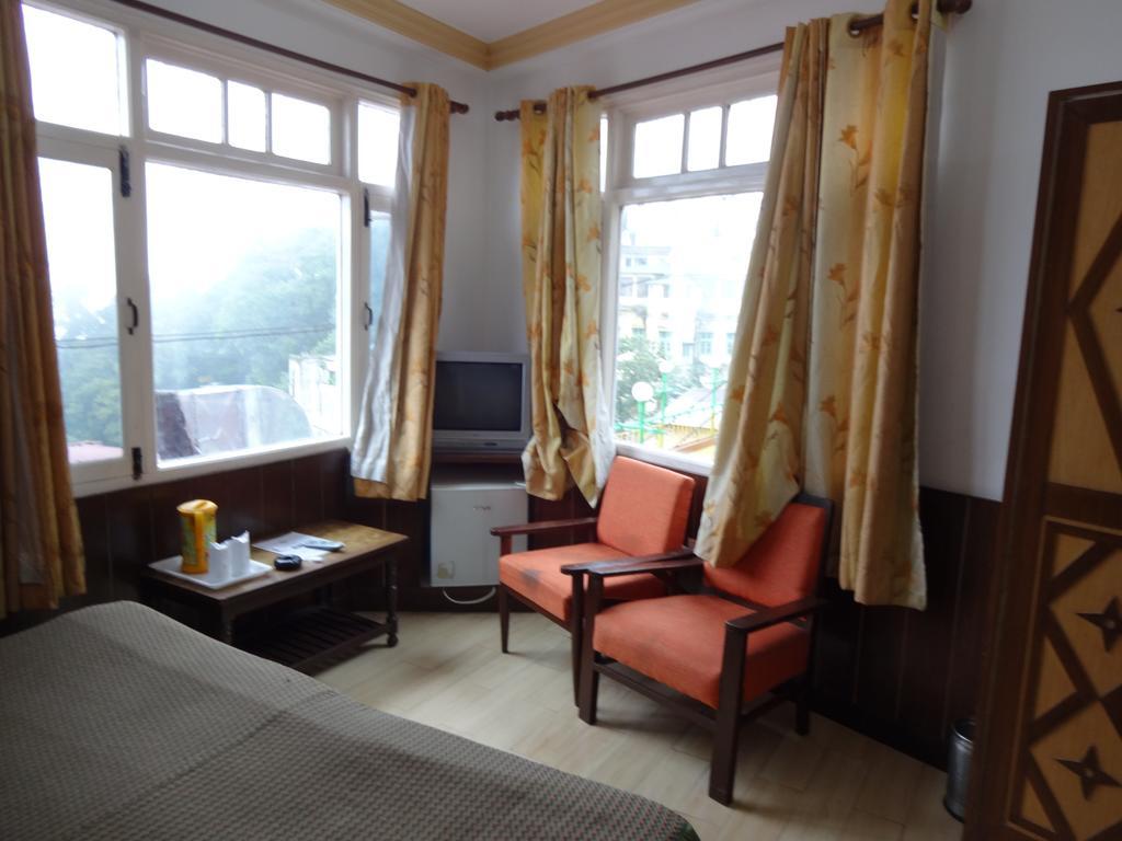 Hotel Ratan Dehradun Eksteriør bilde