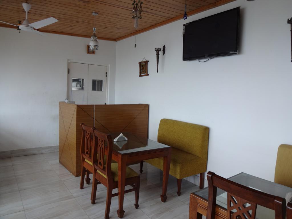 Hotel Ratan Dehradun Eksteriør bilde